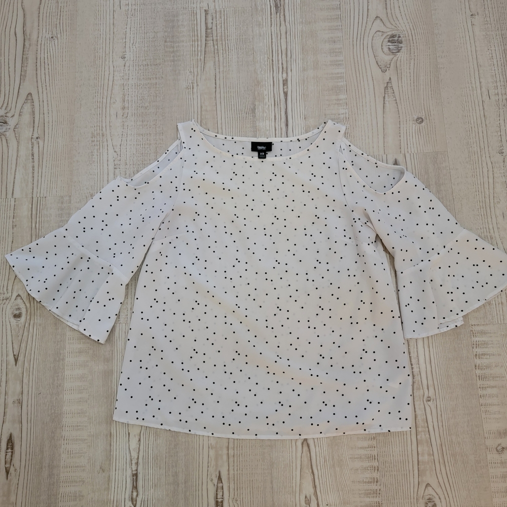 White and Black Polka Dot Cold Shoulder Blouse XS Classic Feminine Spring Summer